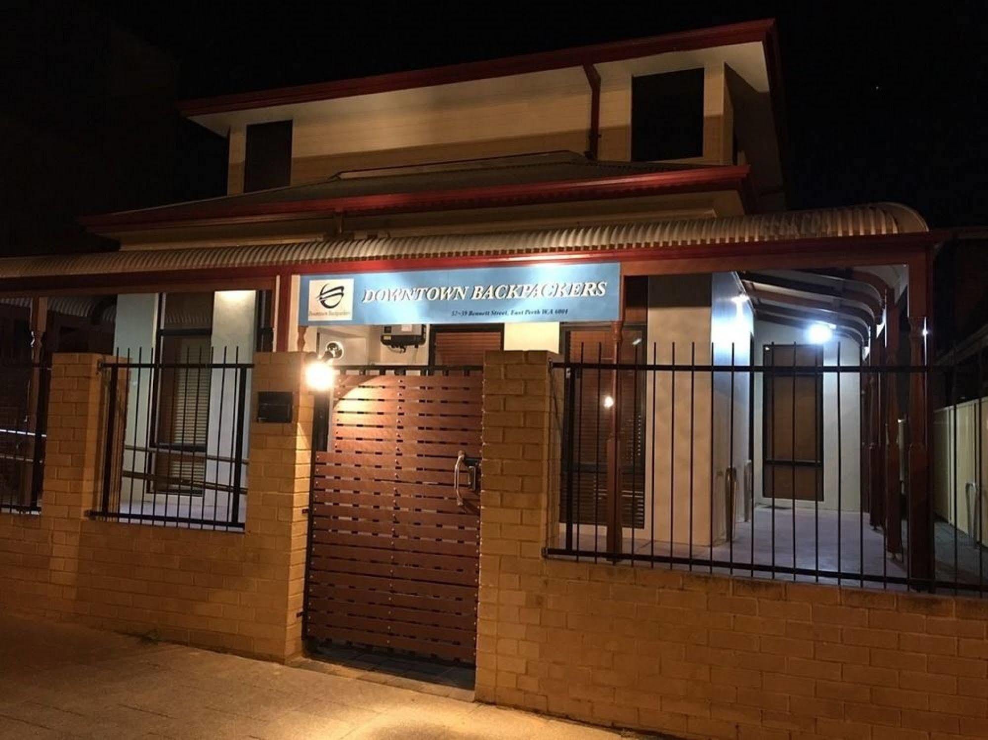 Downtown Backpackers Hostel Perth - Note - Valid Passport Required For Check In Eksteriør billede