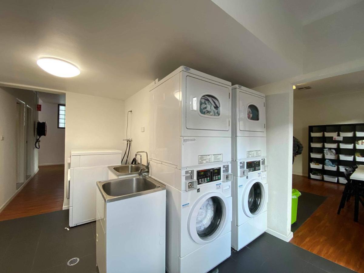 Downtown Backpackers Hostel Perth - Note - Valid Passport Required For Check In Eksteriør billede